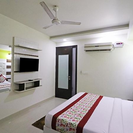 Hotel Star Inn Suite - Delhi Airport 뉴델리 외부 사진