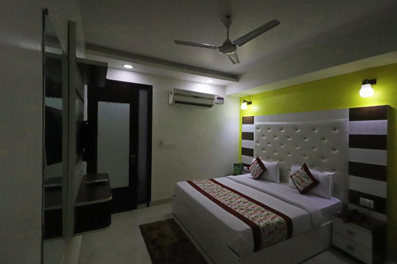 Hotel Star Inn Suite - Delhi Airport 뉴델리 외부 사진